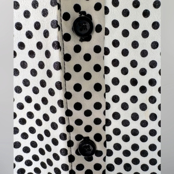 Knapp Studio XL Black & White dot hombre Hi/Lo sleeveless top with collar, sheer - Picture 3 of 6